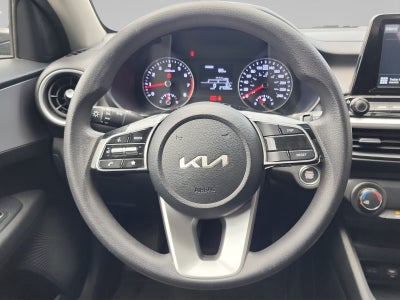 2024 Kia FORTE 4P LX L42.0 MAN