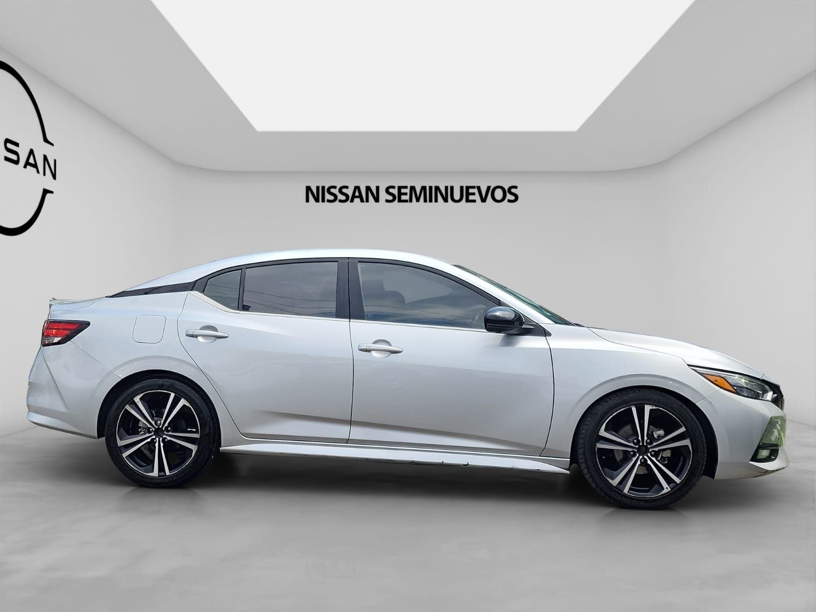 2022 Nissan SENTRA 4 PTS SR CVT AAC ASTOS DEPORTIVOS BOSE QC F LED RA-18