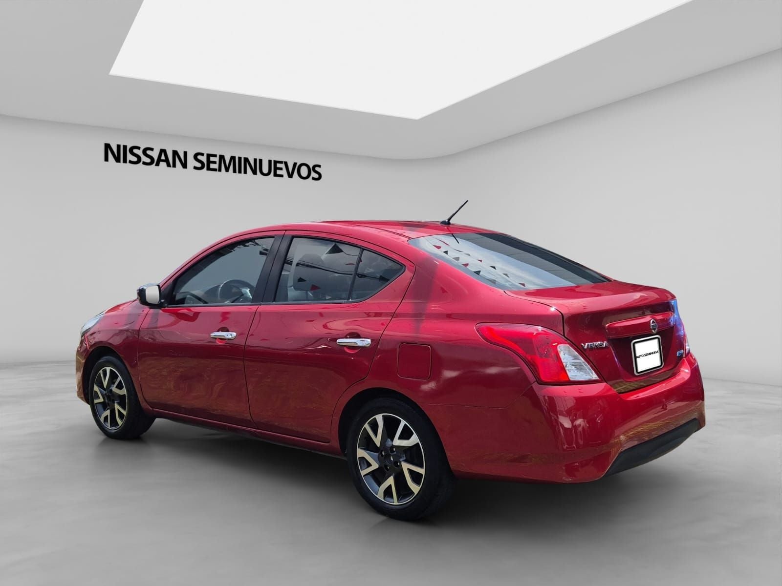 2015 Nissan VERSA 4 PTS EXCLUSIVE TA AAC VE PIEL GPS F NIEBLA RA-15