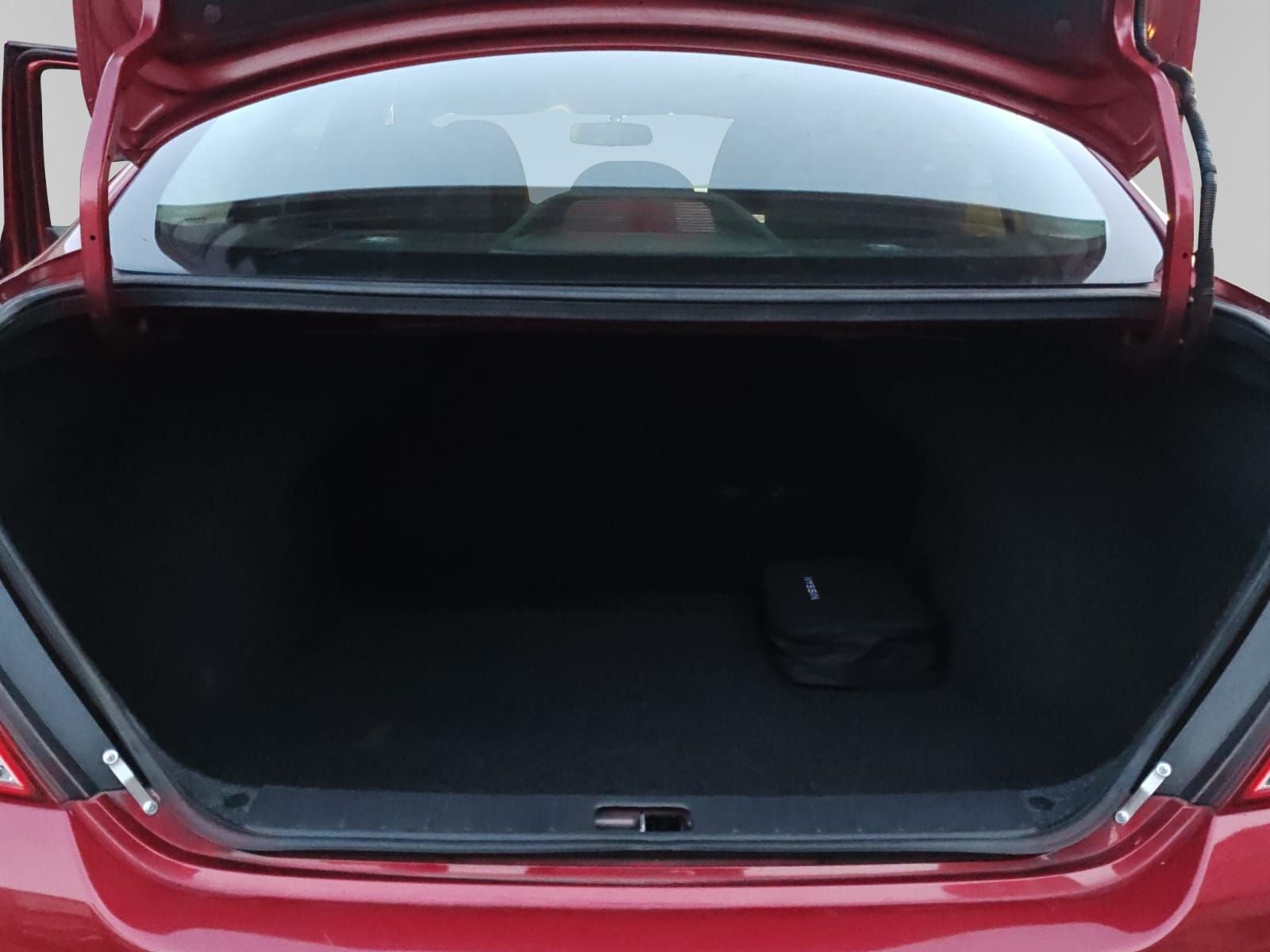 2025 Nissan V-DRIVE 4P L41.6 MAN AUDIO