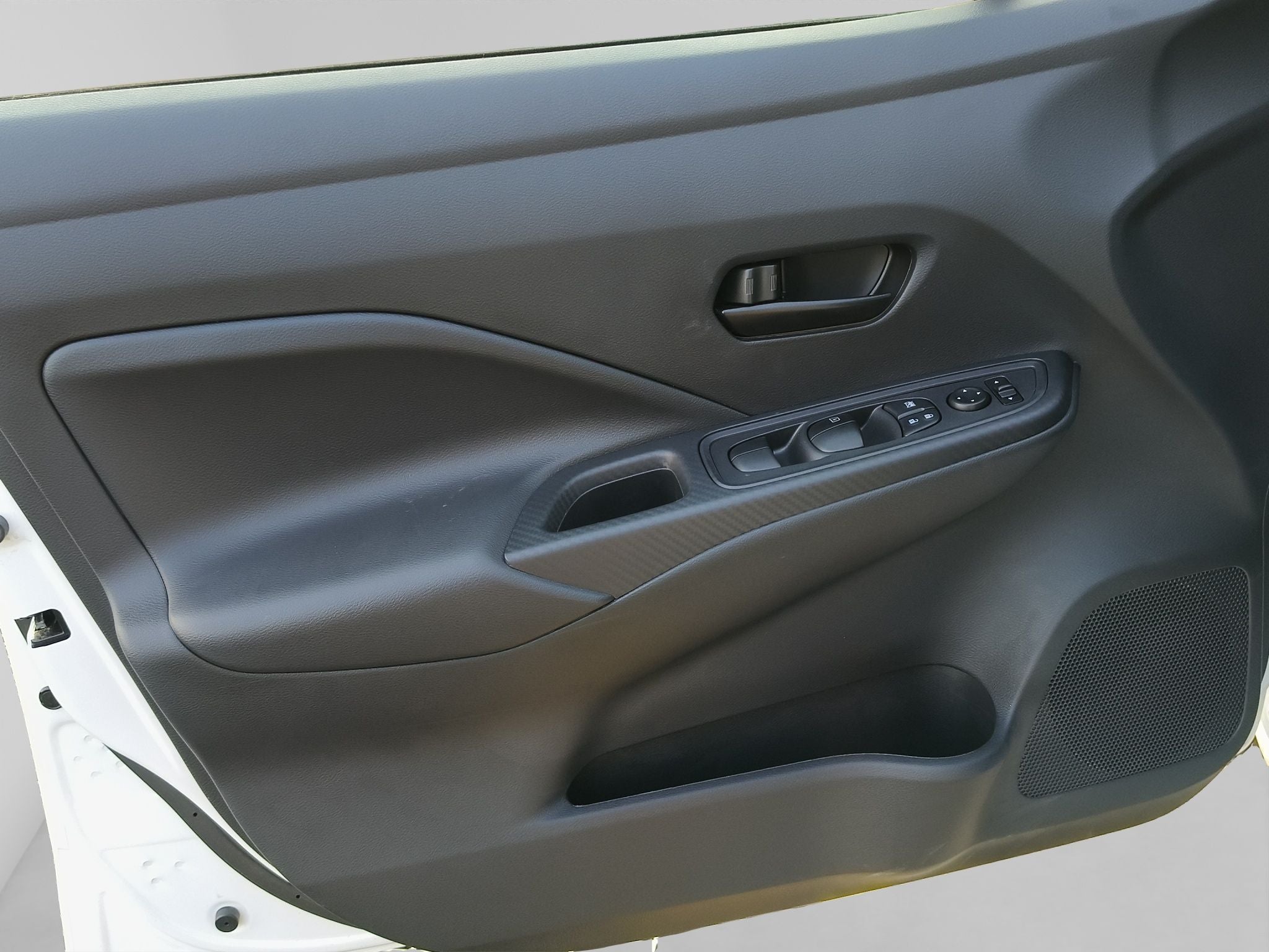 2026 Nissan V-DRIVE V-DRIVE TM AC AUDIO