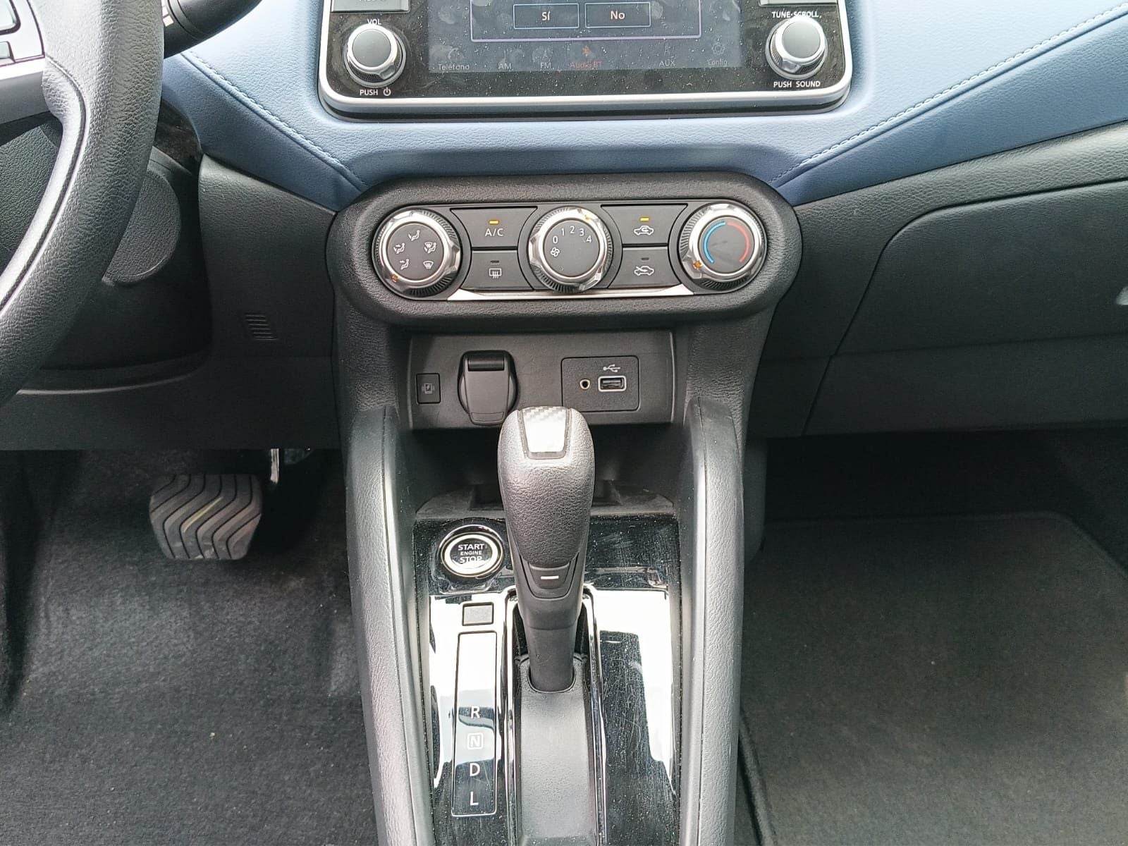 2025 Nissan VERSA 4P ADVANCE L41.6 AUT