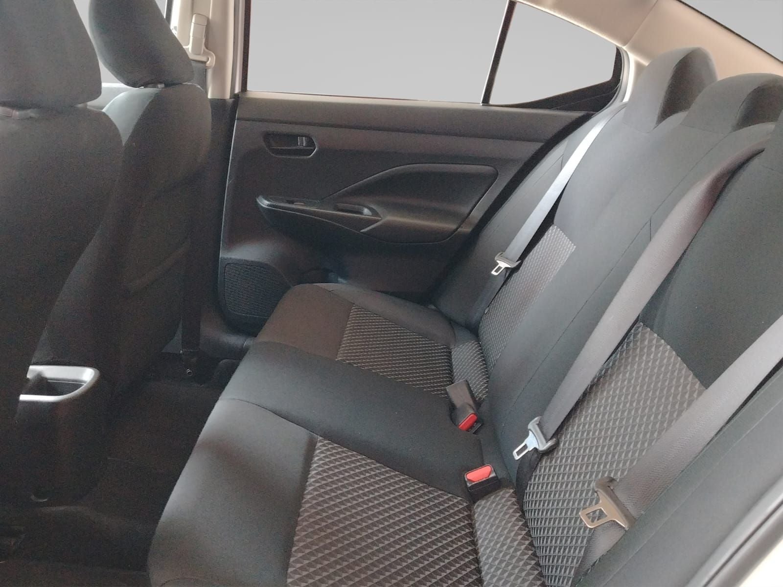 2024 Nissan VERSA 4P SENSE L41.6 MAN