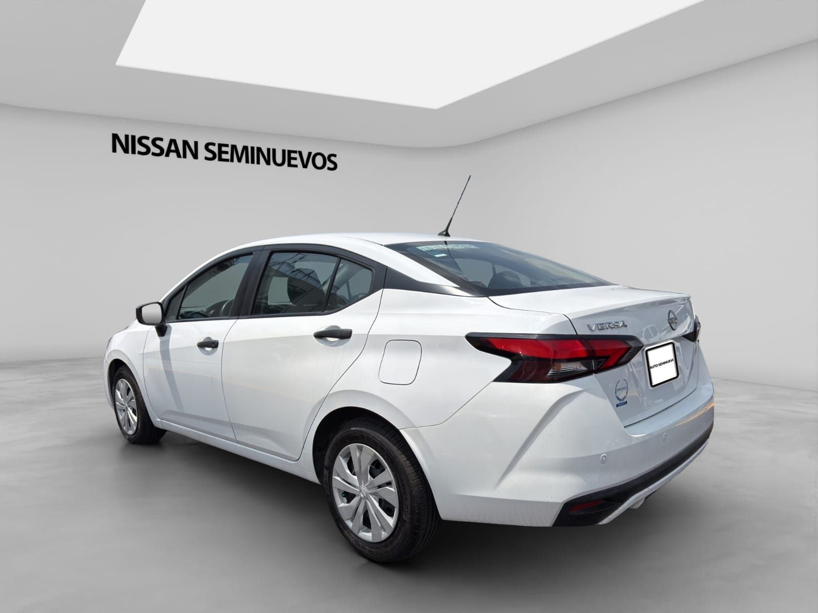 2024 Nissan VERSA 4P SENSE L41.6 MAN