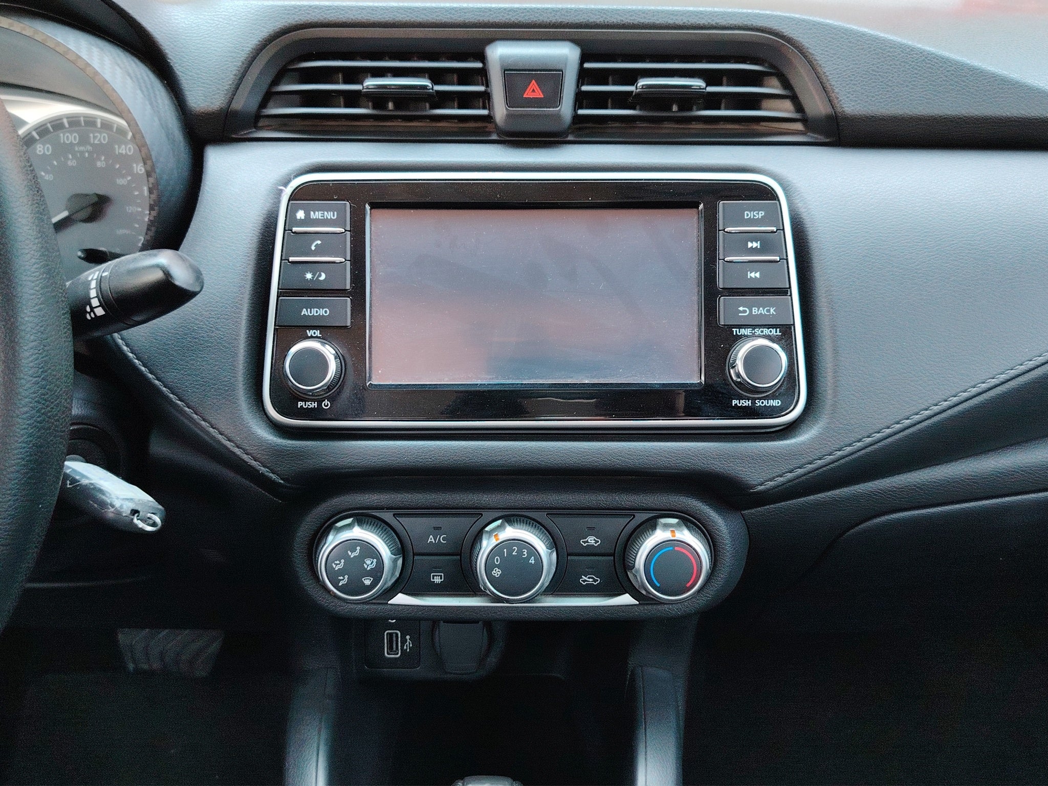 2024 Nissan VERSA 4P SENSE L41.6 AUT