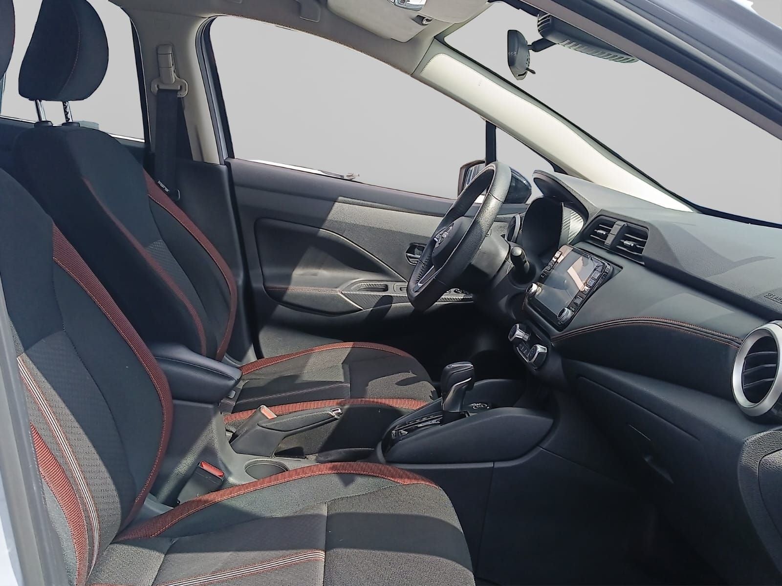 2025 Nissan VERSA 4P SR L41.6 AUT
