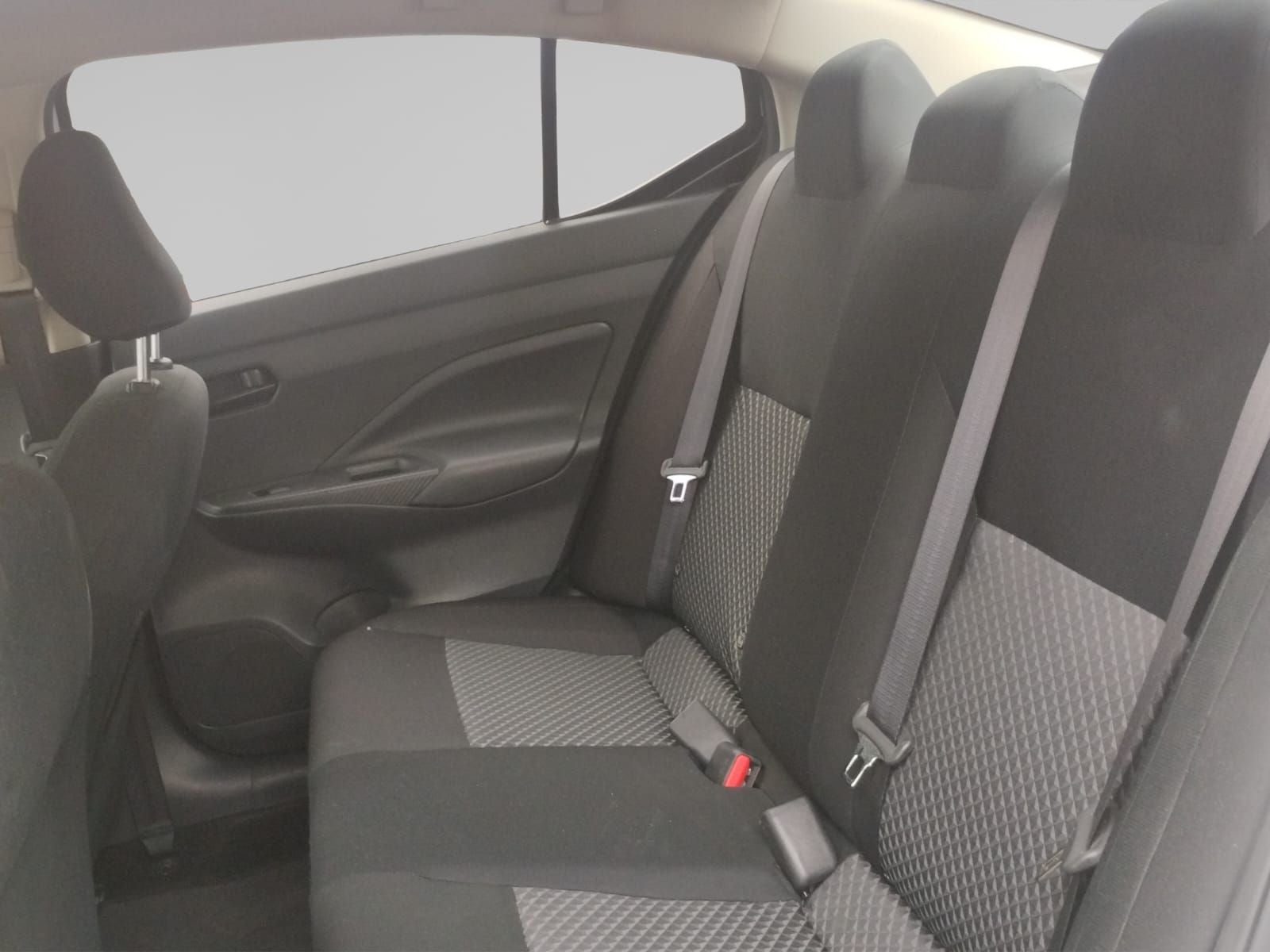 2024 Nissan VERSA 4P SENSE L41.6 AUT