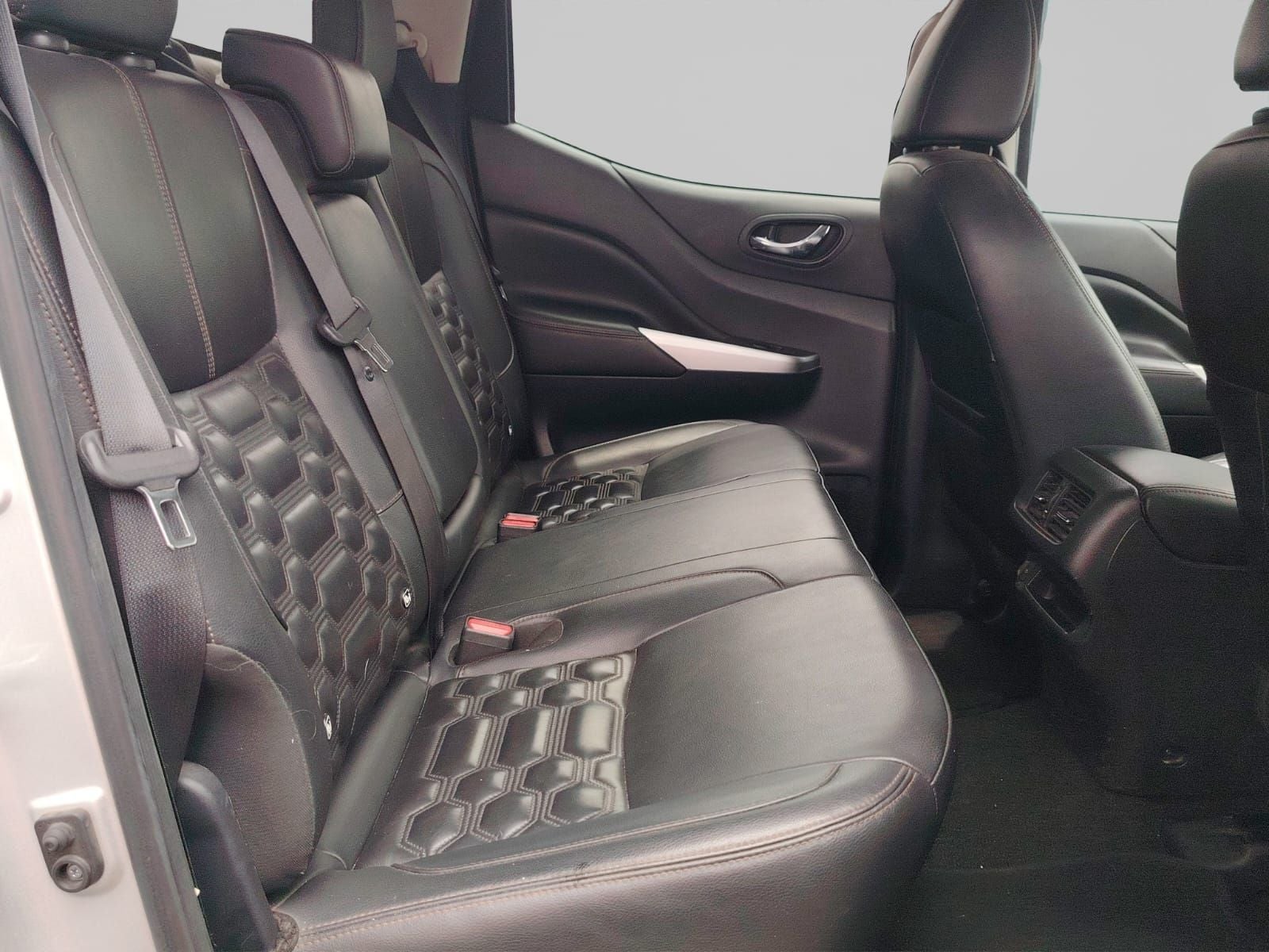 2024 Nissan FRONTIER 4P PLATINUM LE L42.5 AUT