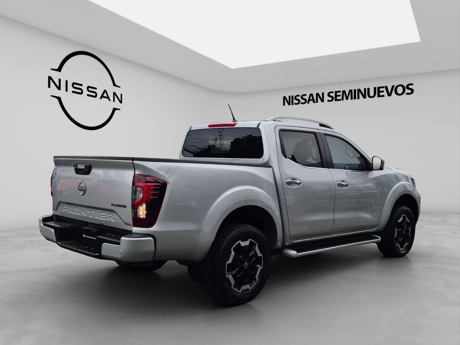 2024 Nissan FRONTIER 4P PLATINUM LE L42.5 AUT