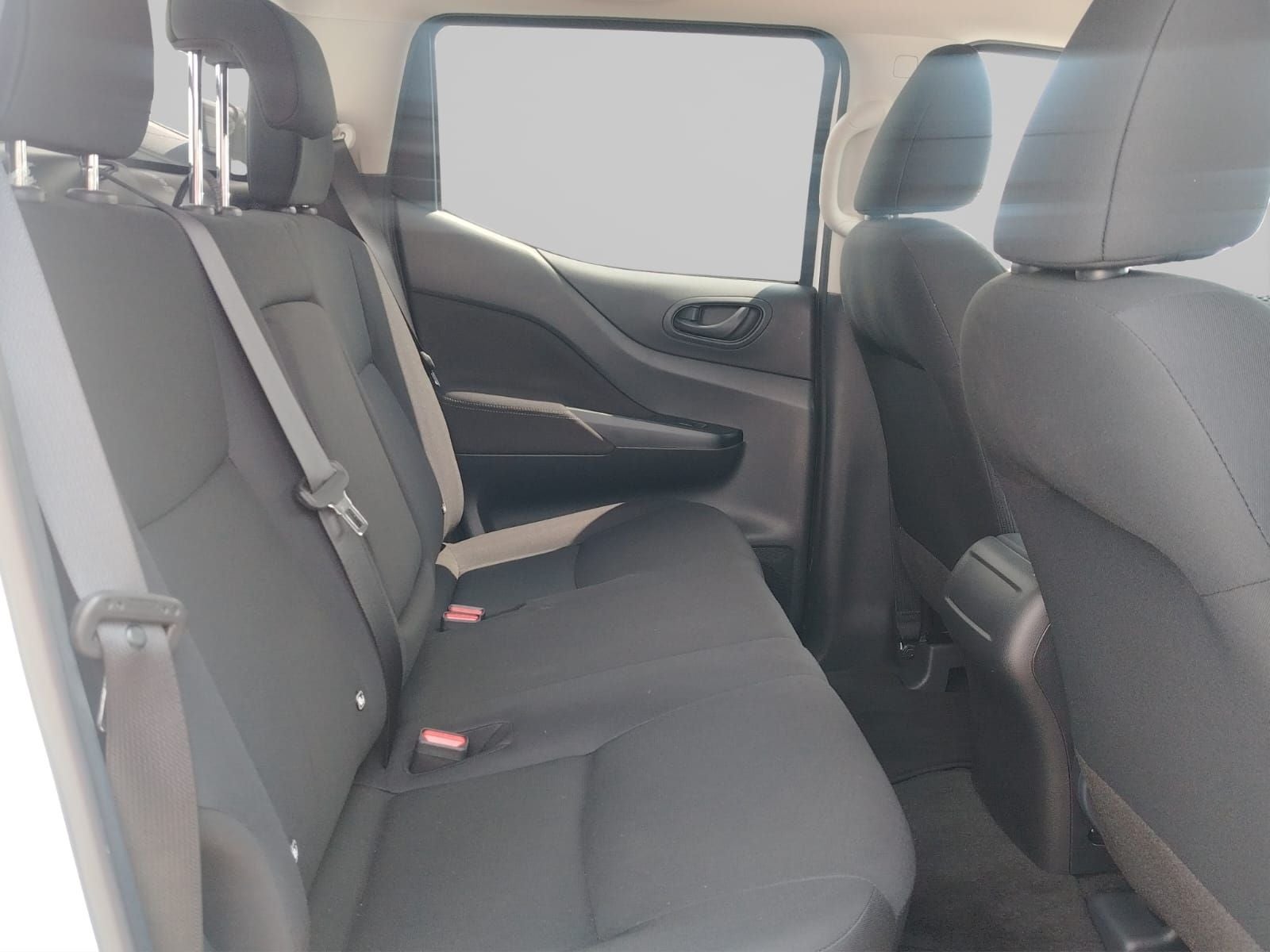 2025 Nissan FRONTIER 4P SE L42.5 MAN