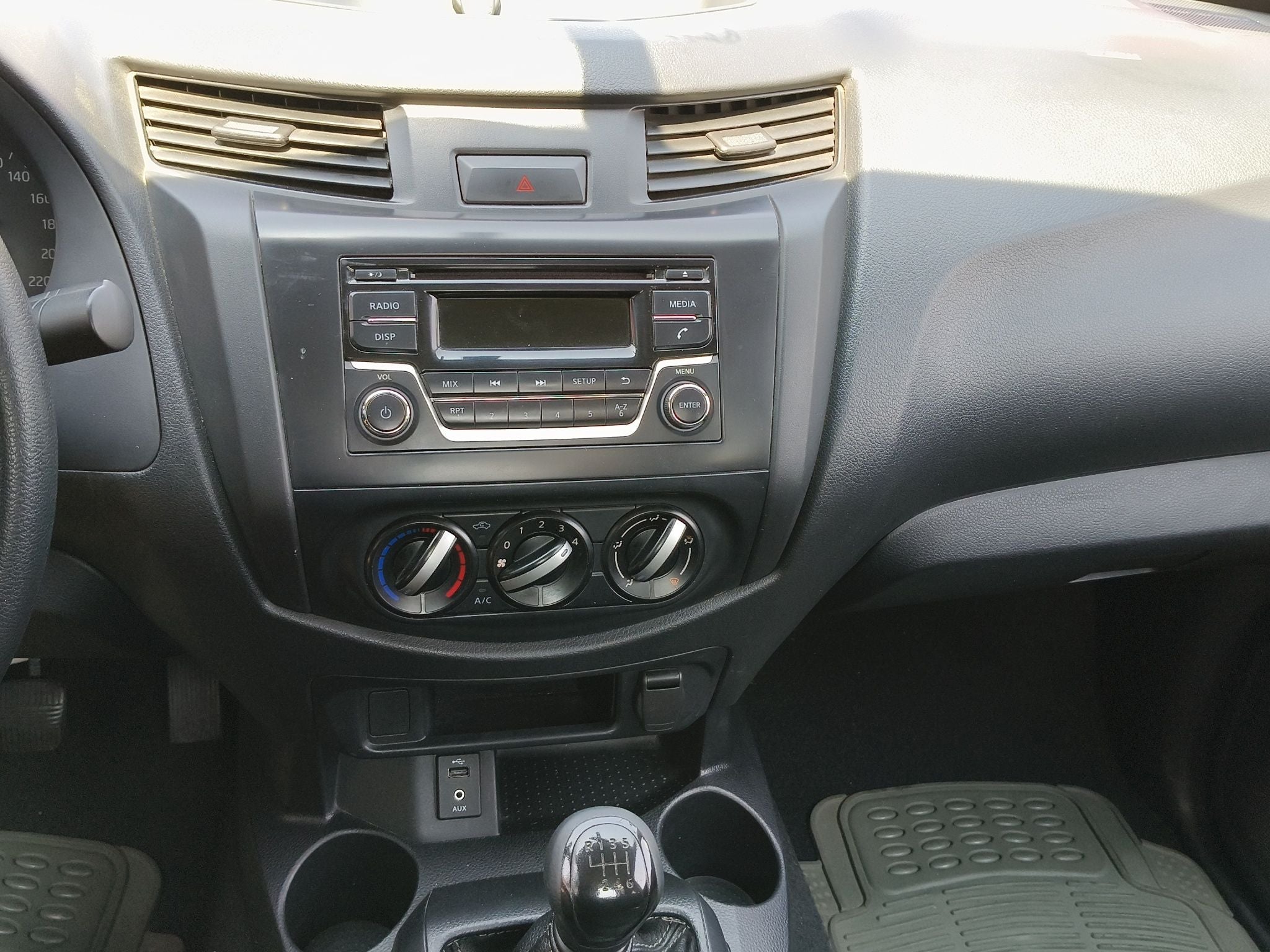 2023 Nissan NP300 2 PTS CHASIS CABINA TM6