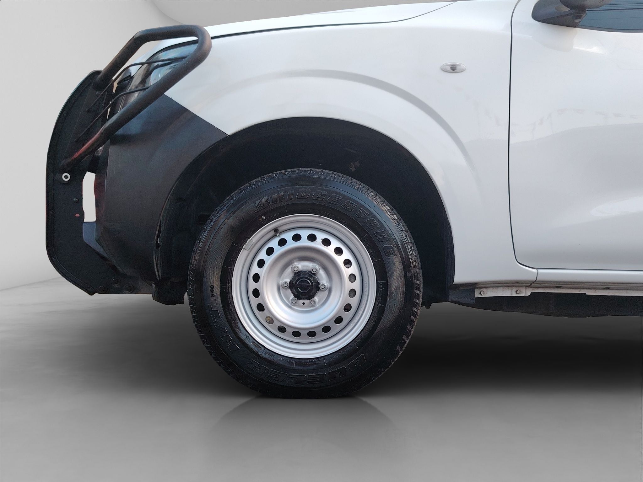 2023 Nissan NP300 2 PTS CHASIS CABINA TM6
