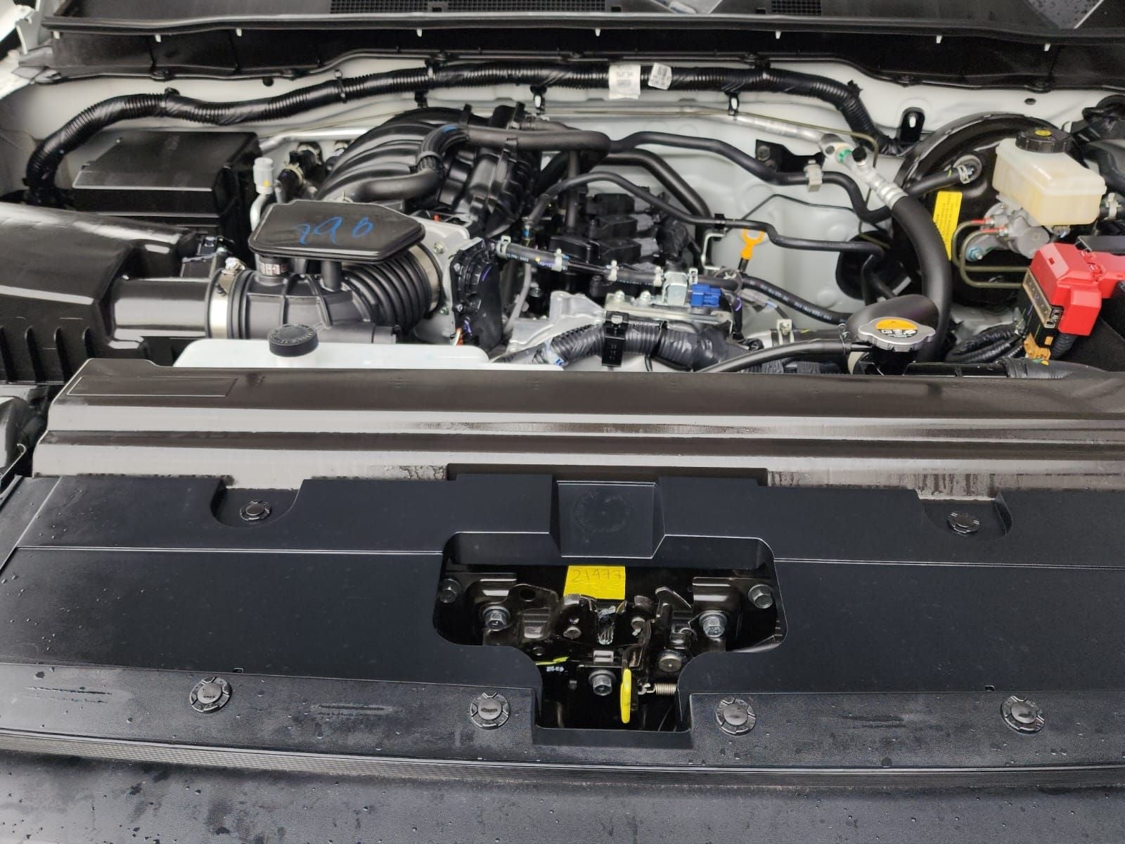 2025 Nissan NP300 CHASIS TM AC VDC