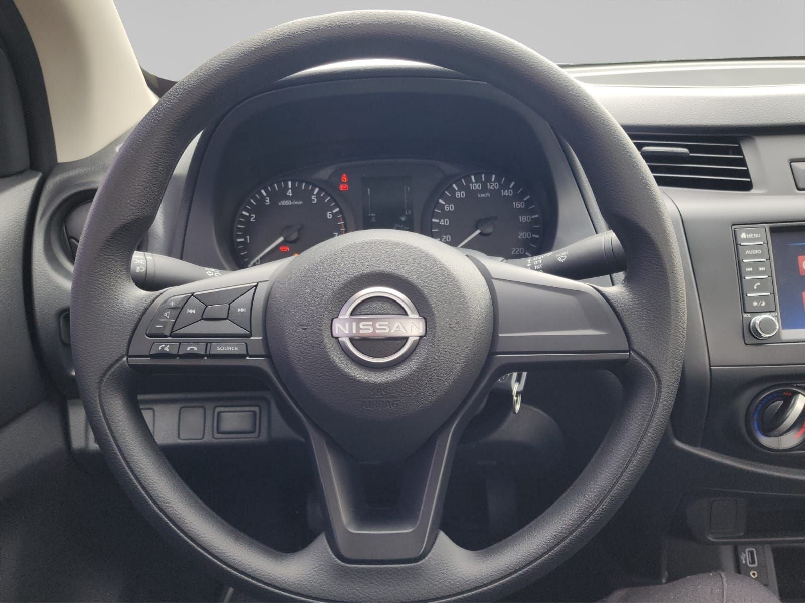 2025 Nissan NP300 CHASIS TM AC VDC