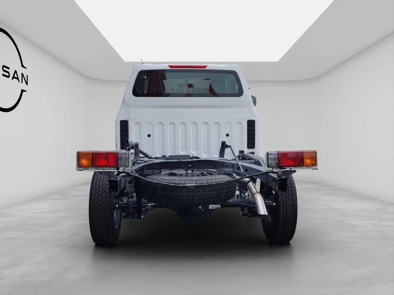 2025 Nissan NP300 CHASIS TM AC VDC