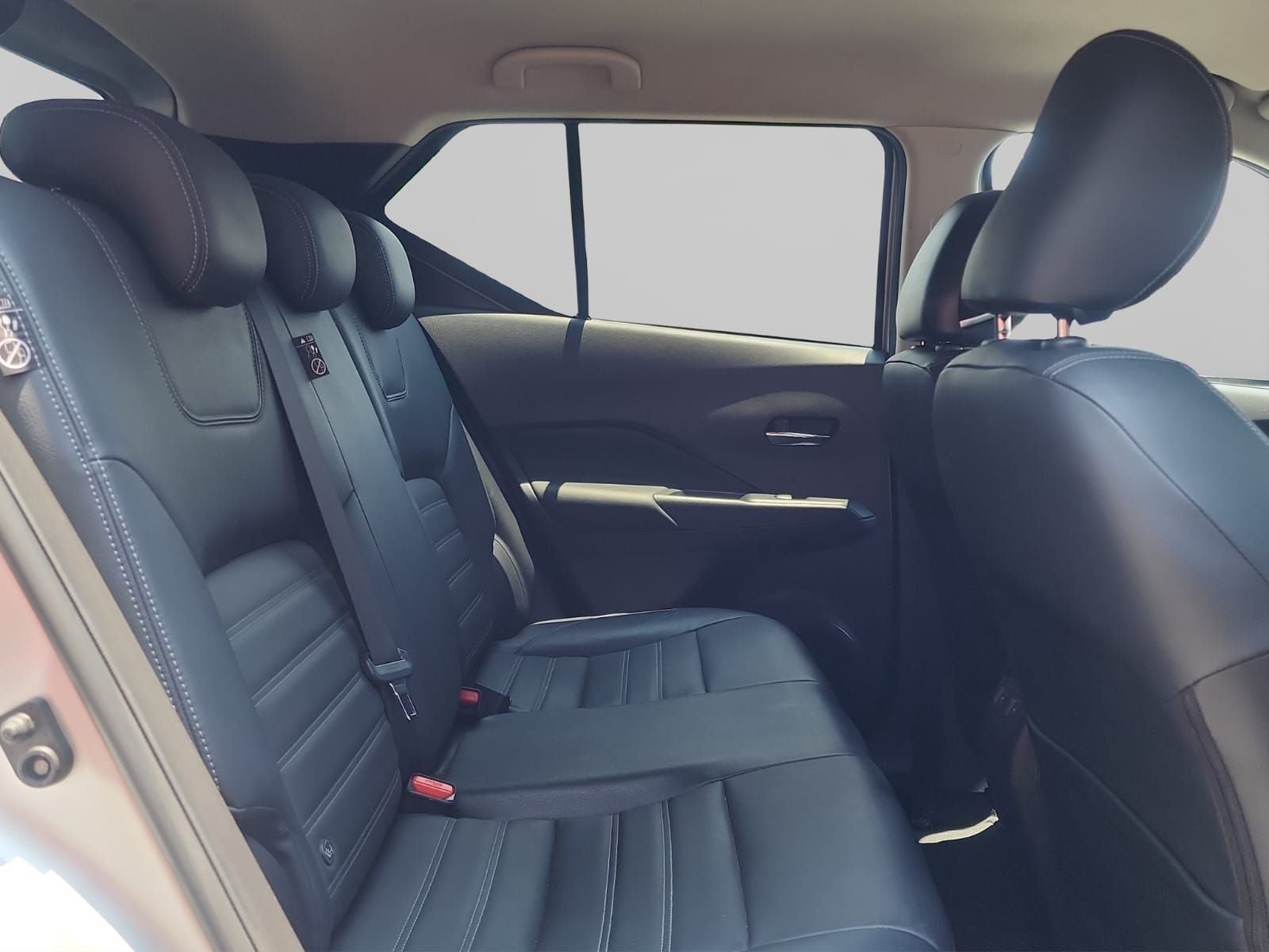 2023 Nissan KICKS 5 PTS PLATINUM 16L TA AAC AUT PIEL GPS RA-18
