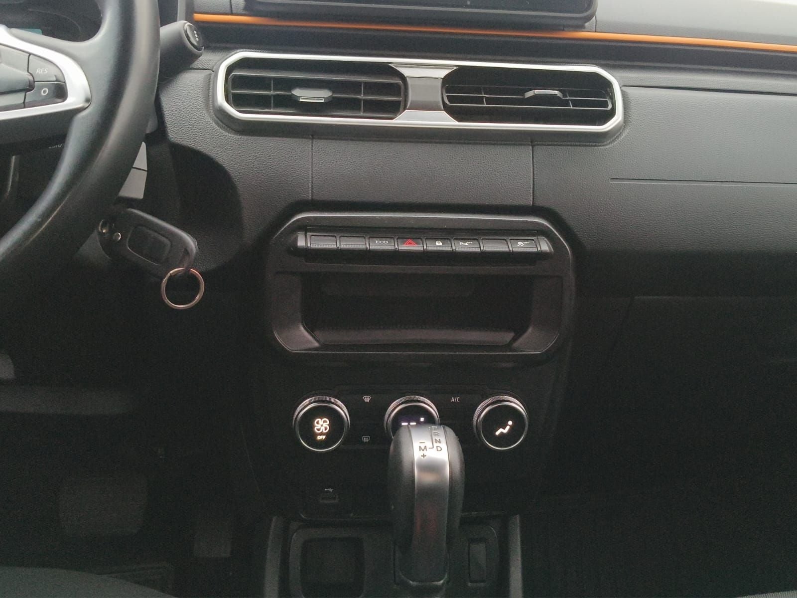 2025 RENAULT OROCH 4P OUTSIDER L41.3T AUT