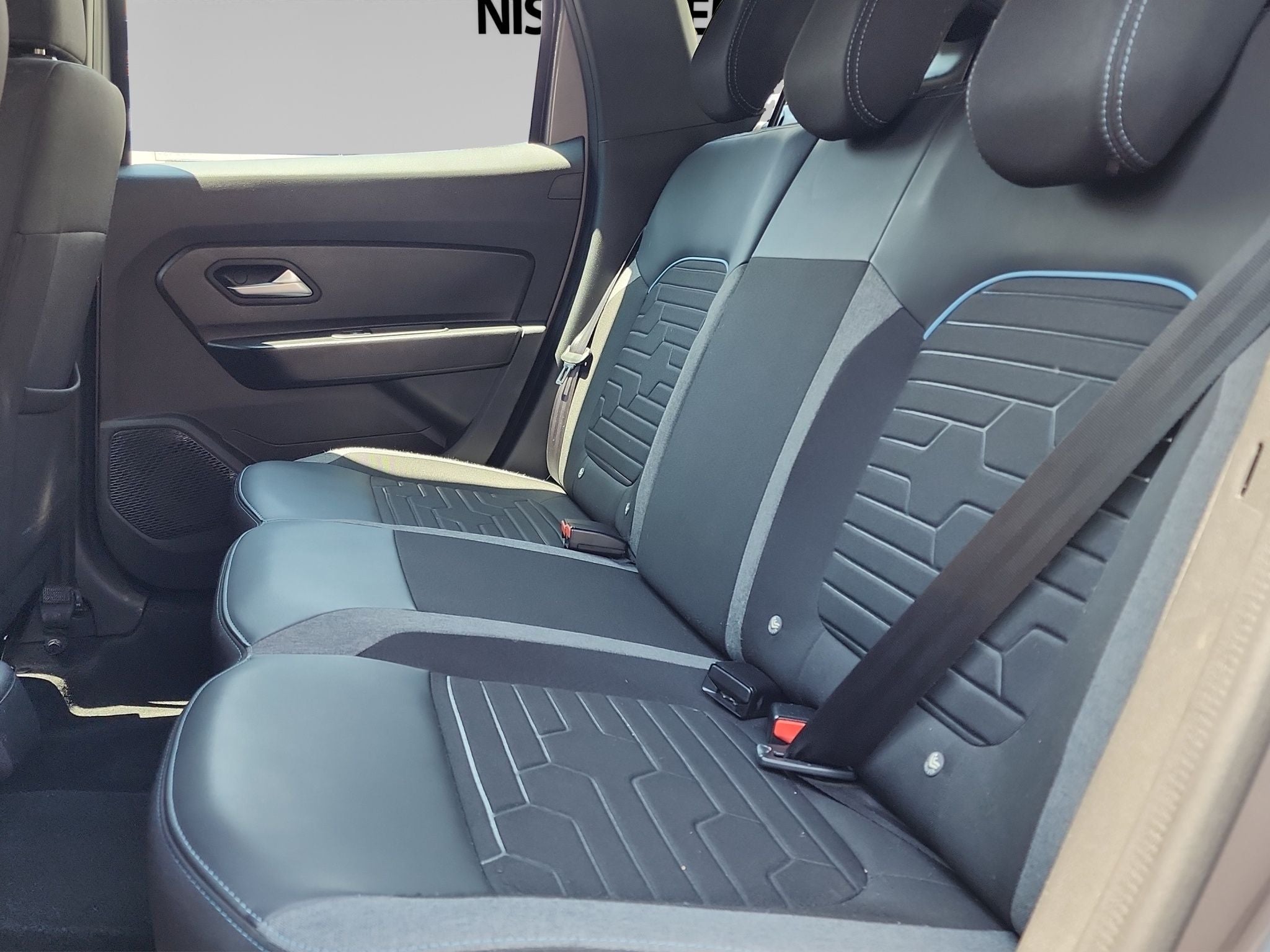 2023 RENAULT DUSTER 5 PTS ICONIC 13T TA AAC AUT VE FNIEBLA RA-17