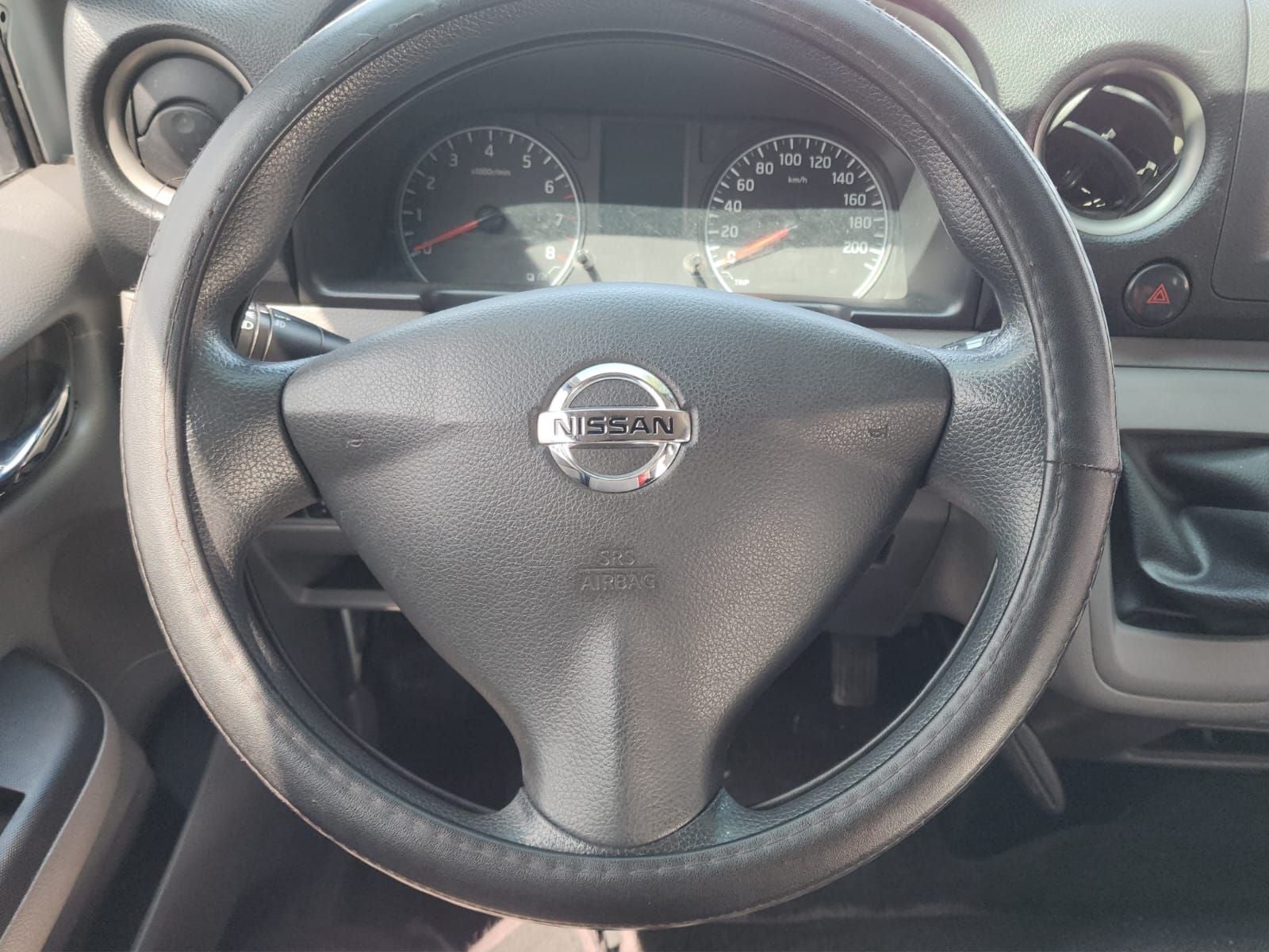 2021 Nissan URVAN 4 PTS AMPLIA TM5 AAC DESEM TRAS 15 PAS