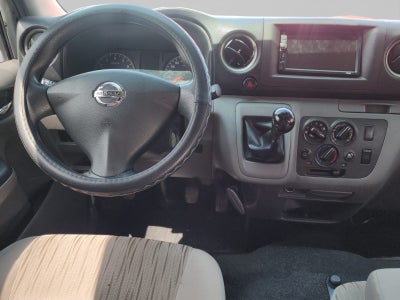 2021 Nissan URVAN 4 PTS AMPLIA TM5 AAC DESEM TRAS 15 PAS