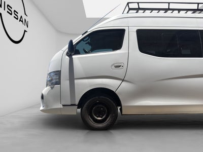 2022 Nissan URVAN 4 PTS AMPLIA TM5 AAC DESEM TRAS 15 PAS