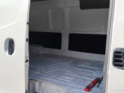 2021 Nissan URVAN 4 PTS AMPLIA VENTANAS TM5