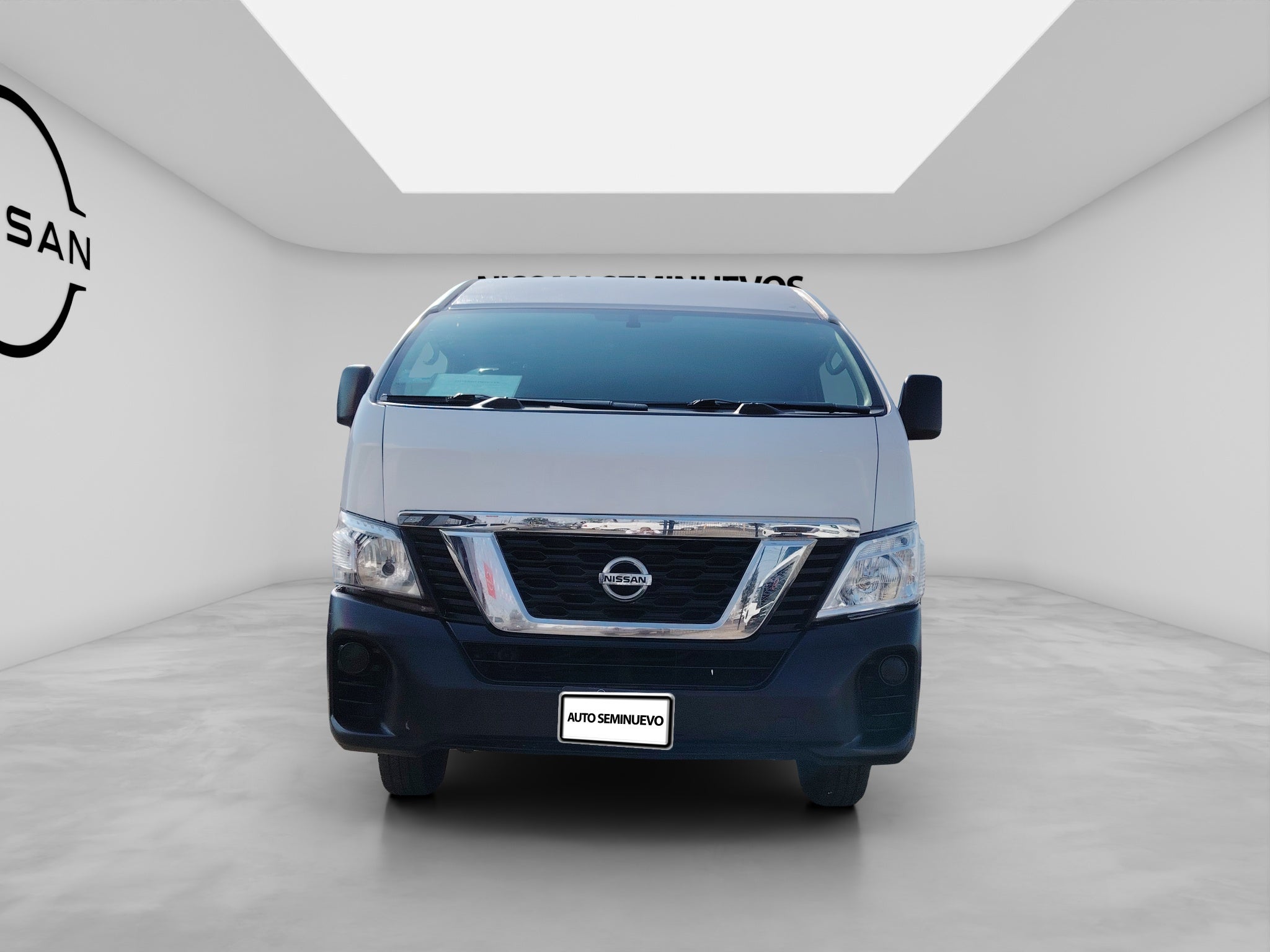 2021 Nissan URVAN 4 PTS AMPLIA VENTANAS TM5