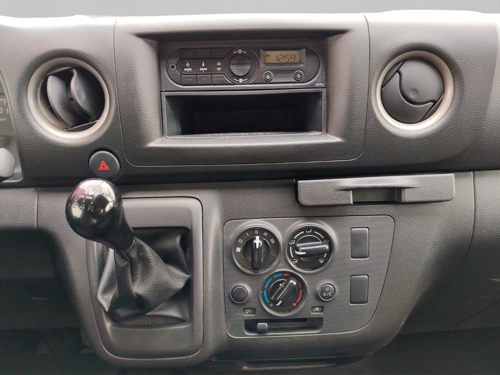 2023 Nissan URVAN 4 PTS AMPLIA VENTANAS TM5