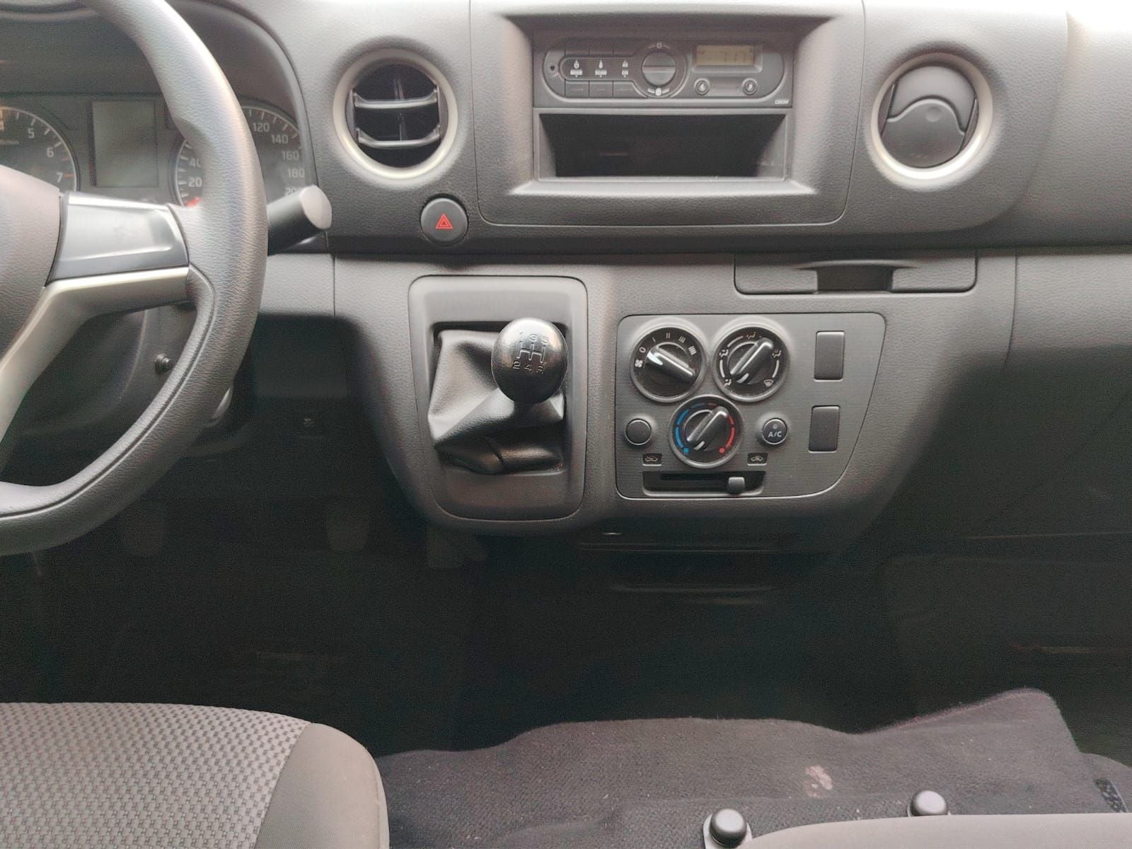 2023 Nissan URVAN 4 PTS AMPLIA VENTANAS TM5
