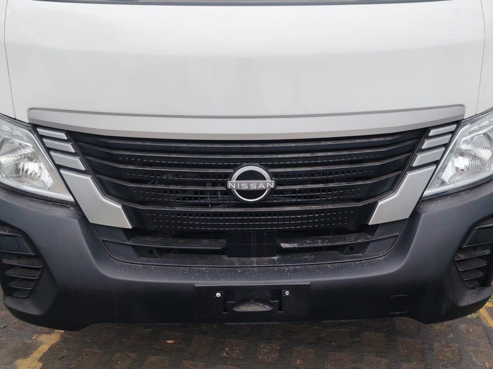 2023 Nissan URVAN 4 PTS AMPLIA VENTANAS TM5