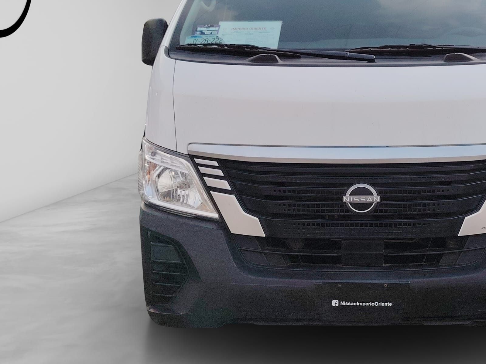 2023 Nissan URVAN 4 PTS AMPLIA VENTANAS TM5