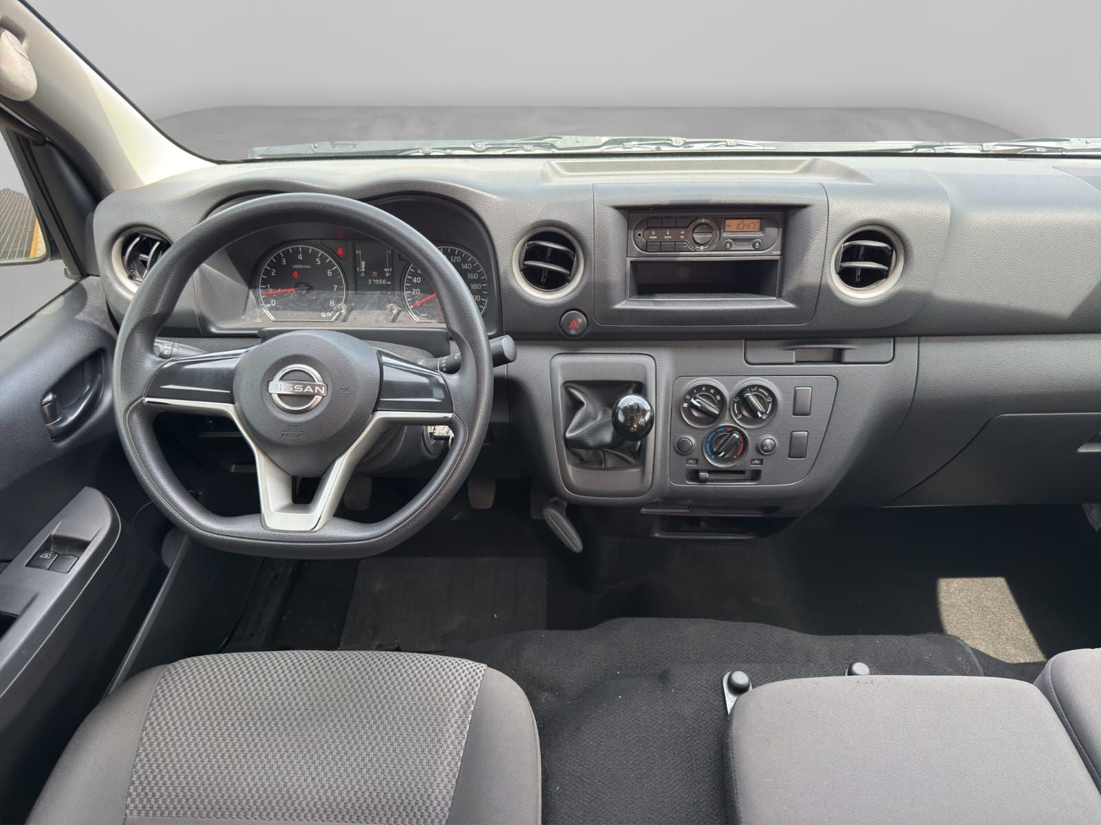 2024 Nissan URVAN 4P AMPLIA L42.5 MAN