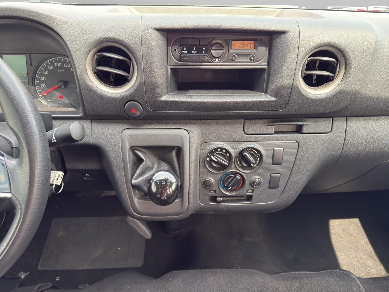 2024 Nissan URVAN 4P AMPLIA L42.5 MAN