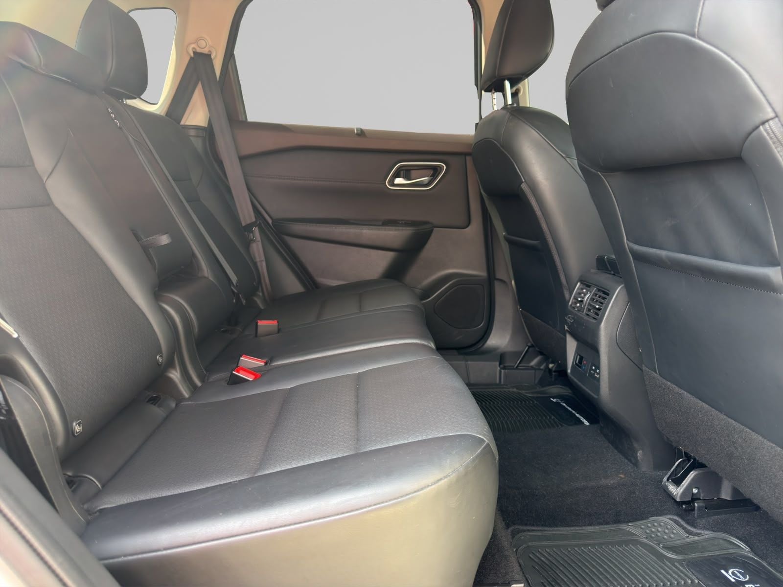 2023 Nissan X-TRAIL 5 PTS PLATINIUM PLUS CVT 2.5 LTS 2 ROW