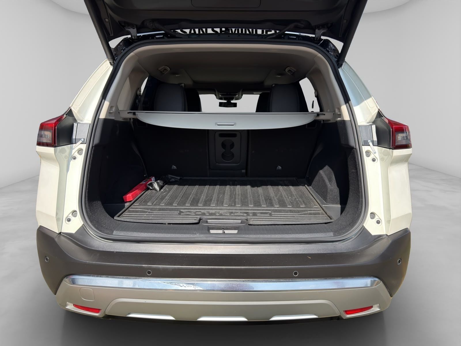 2023 Nissan X-TRAIL 5 PTS PLATINIUM PLUS CVT 2.5 LTS 2 ROW
