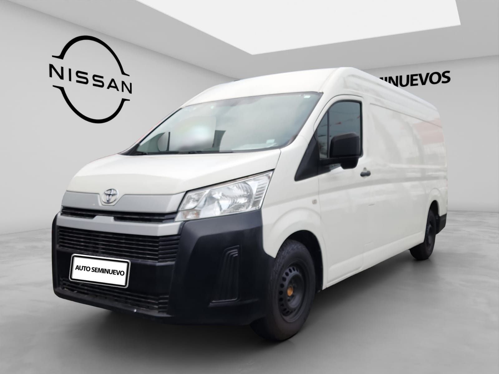 2023 Toyota HIACE 4 PTS DX SUPERLARGA TM5 CVENTANAS