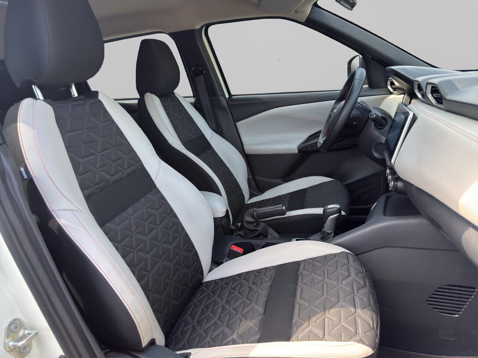 2025 Nissan MAGNITE 5 PUERTAS EXCLUSIVE 1.0 LTS CVT T