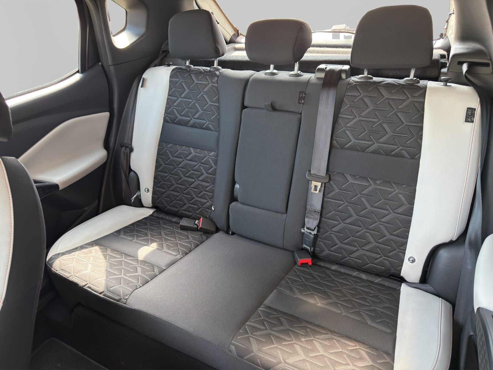 2025 Nissan MAGNITE 5 PUERTAS EXCLUSIVE 1.0 LTS CVT T
