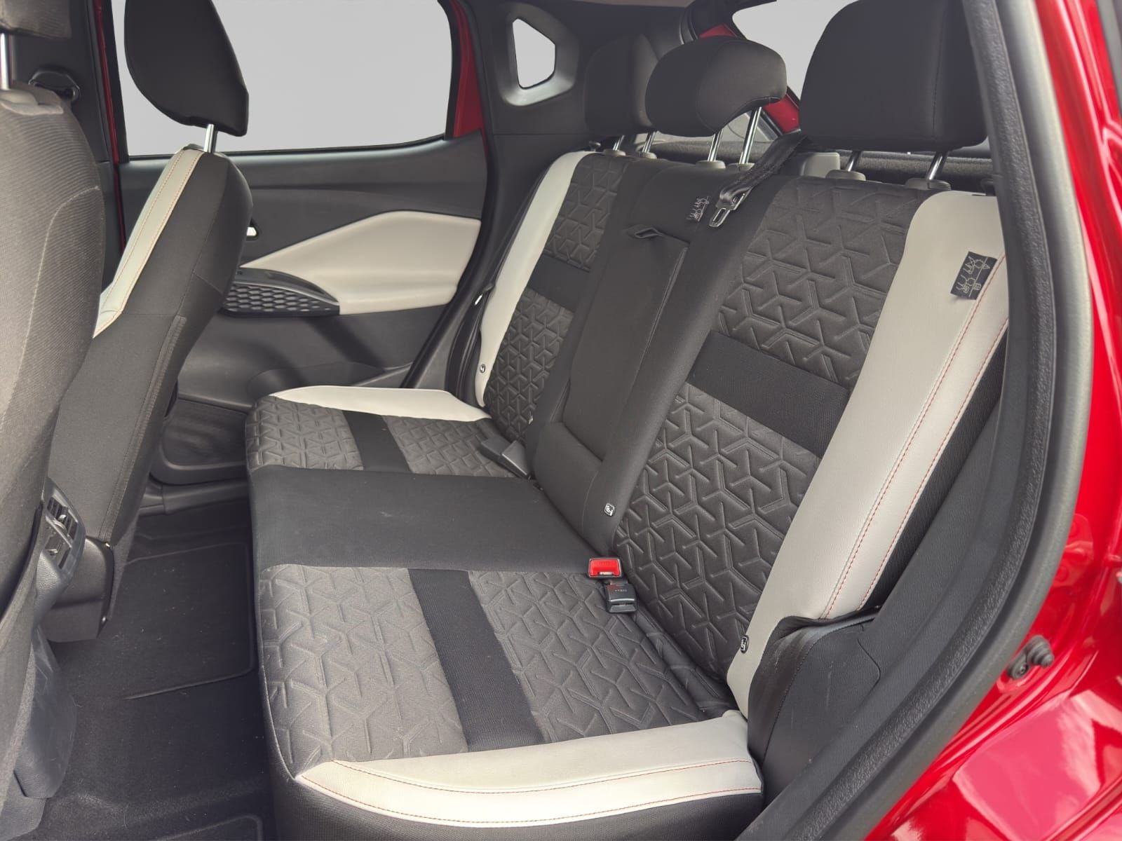 2025 Nissan MAGNITE 5 PUERTAS EXCLUSIVE 1.0 LTS CVT T