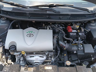 2017 Toyota YARIS 5 PTS HB CORE TA AAC BA R-15