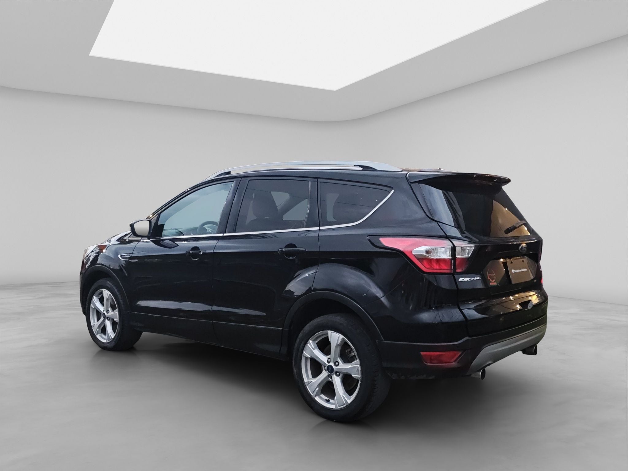 2018 Ford ESCAPE 5 PTS TREND ADVANCE TA AAC PIEL CAMARA REVERSA RA-18