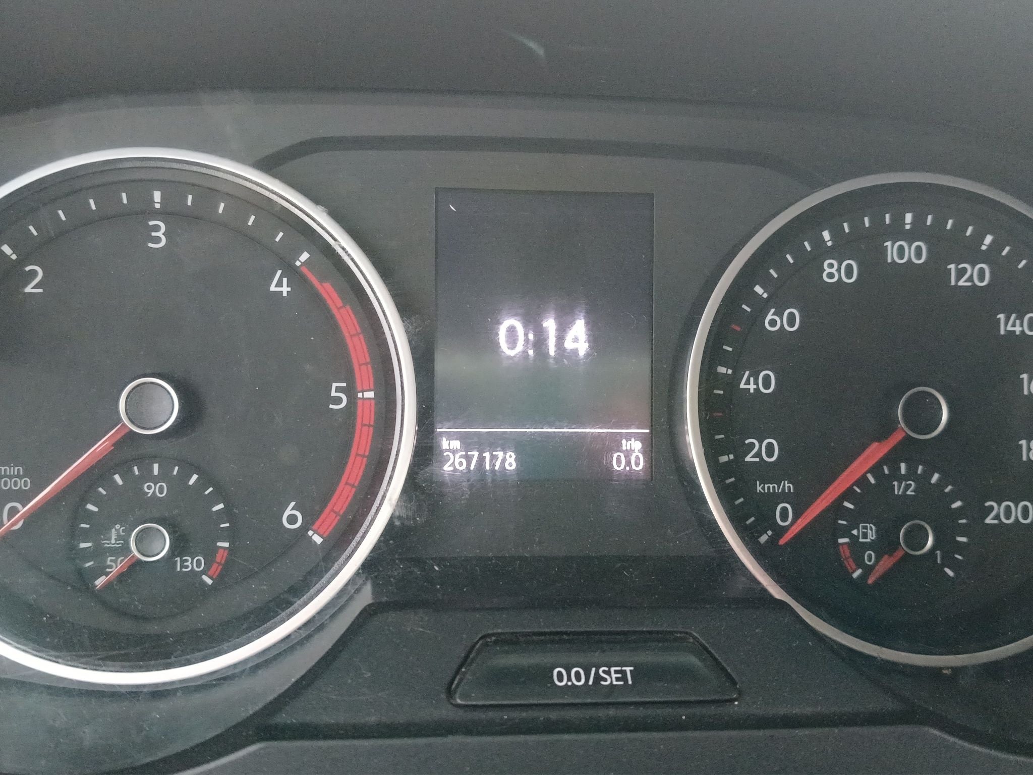2020 Volkswagen CRAFTER 5 PTS AMPLIA VENTANAS TM6 AAC CAJA EXTENDIDA TECHO ALTO