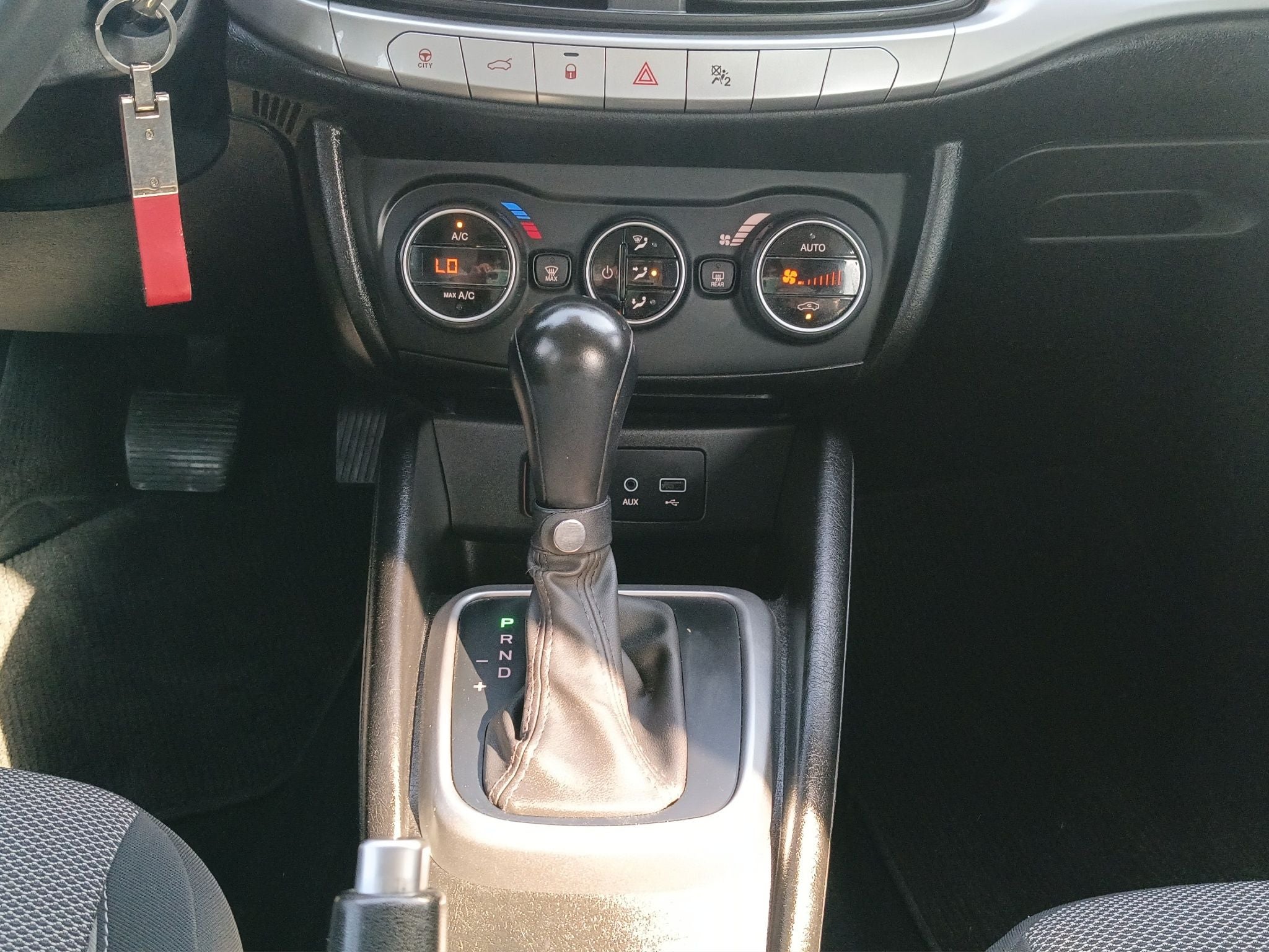 2018 Dodge NEON 4 PTS SXT 16L TA AAC AUT PANTALLA TOUCH FNIEBLA RA-16