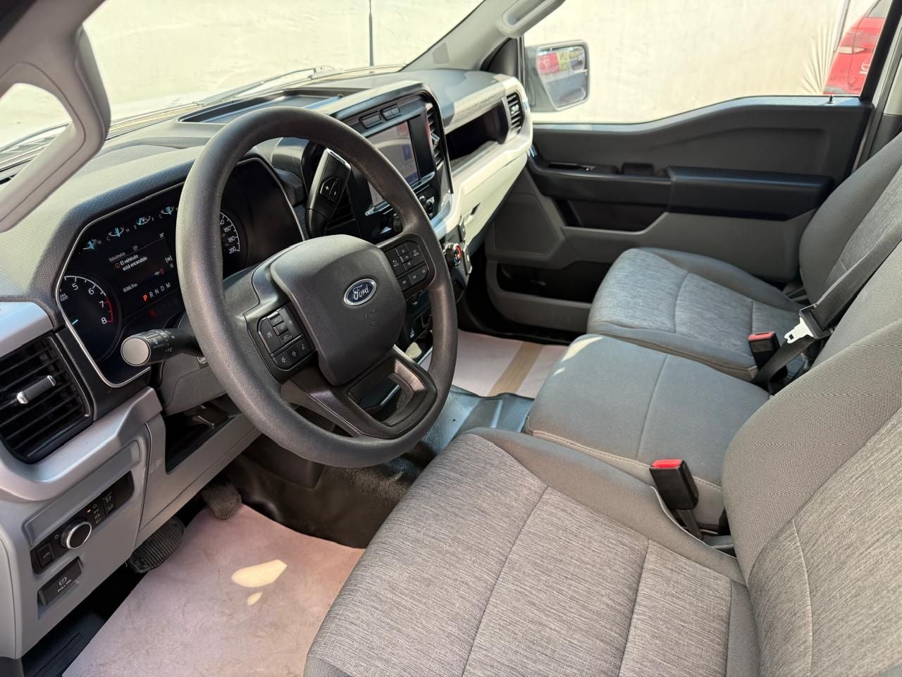 2023 Ford F-150 4P XL CREW CAB 4X2 V63.3 AUT