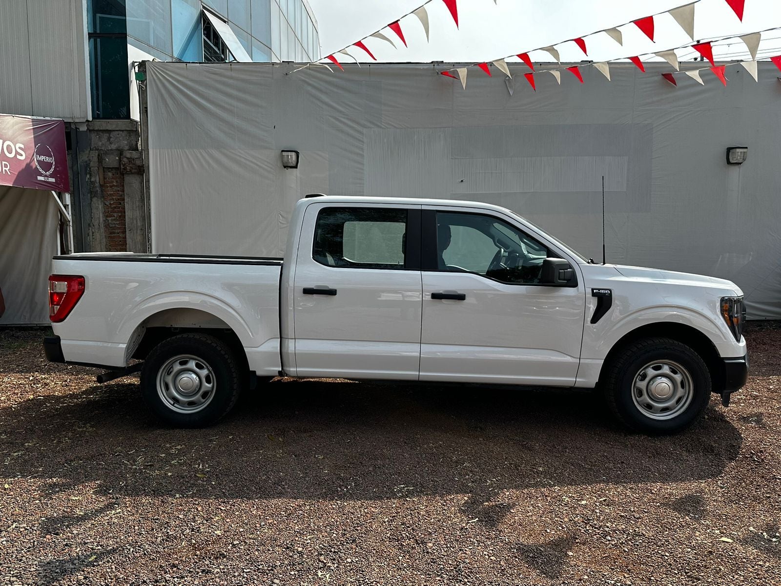 2023 Ford F-150 4P XL CREW CAB 4X2 V63.3 AUT