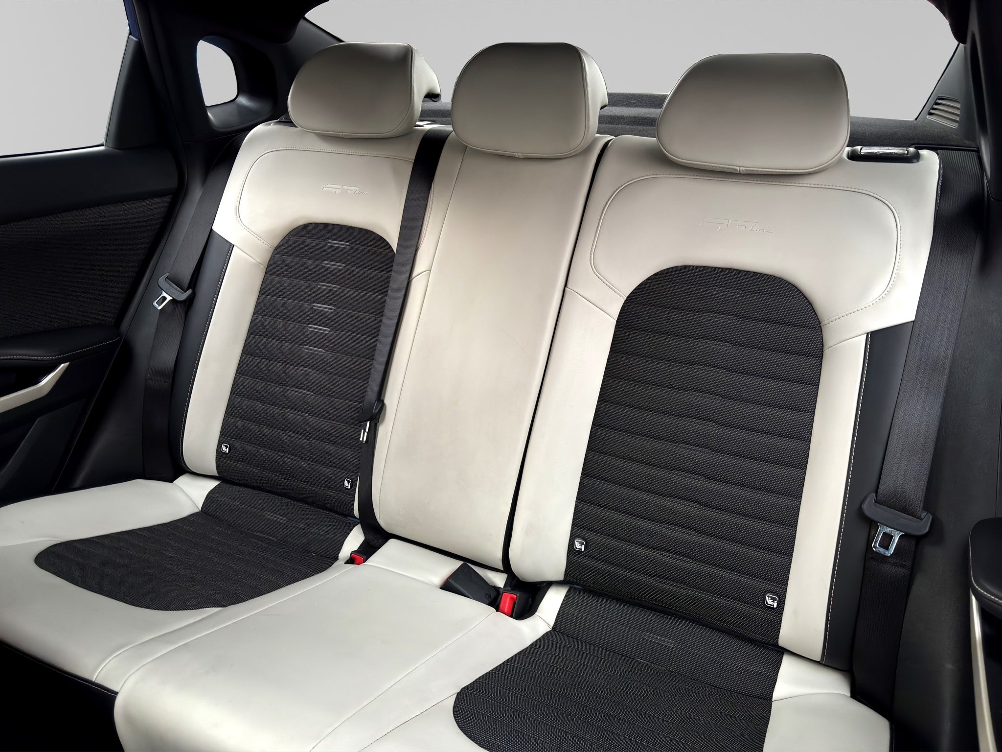2024 Kia K3 GT LINE AT