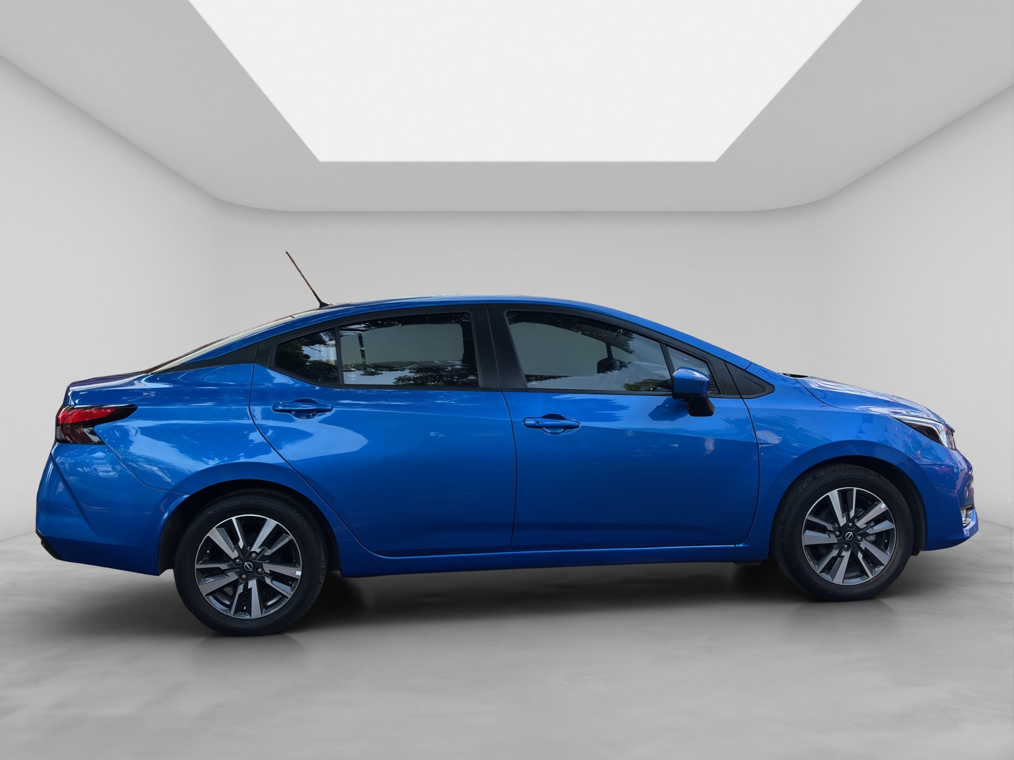 2024 Nissan VERSA 4P ADVANCE L41.6 AUT