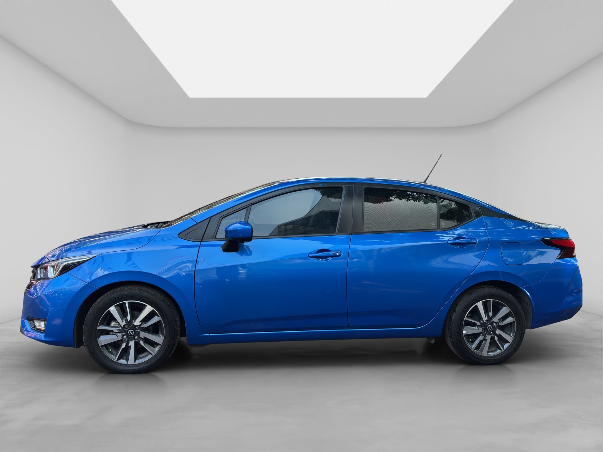 2024 Nissan VERSA 4P ADVANCE L41.6 AUT