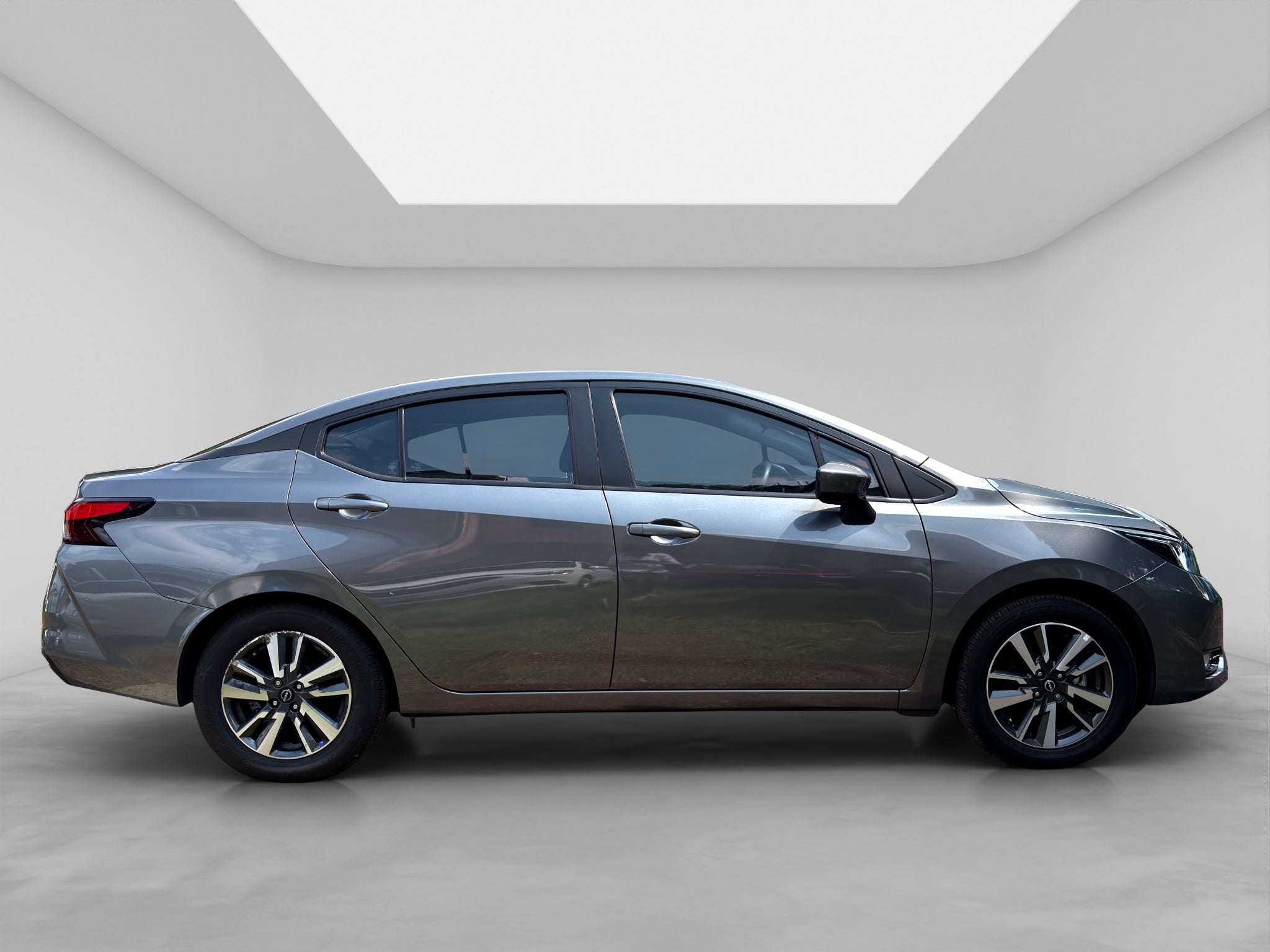 2025 Nissan VERSA 4P ADVANCE L41.6 AUT