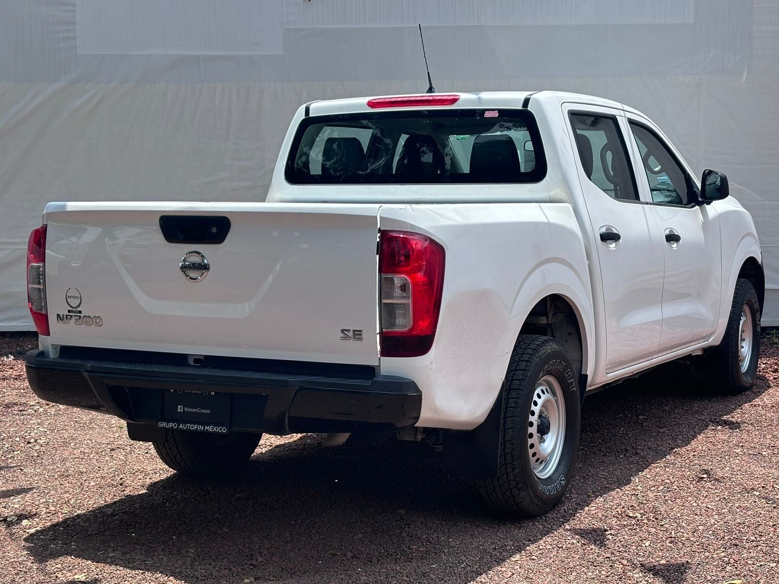 2020 Nissan NP300 FRONTIER 4 PTS DOBLE CABINA 25 TD TM6 F HALOGENO R-16 4X4